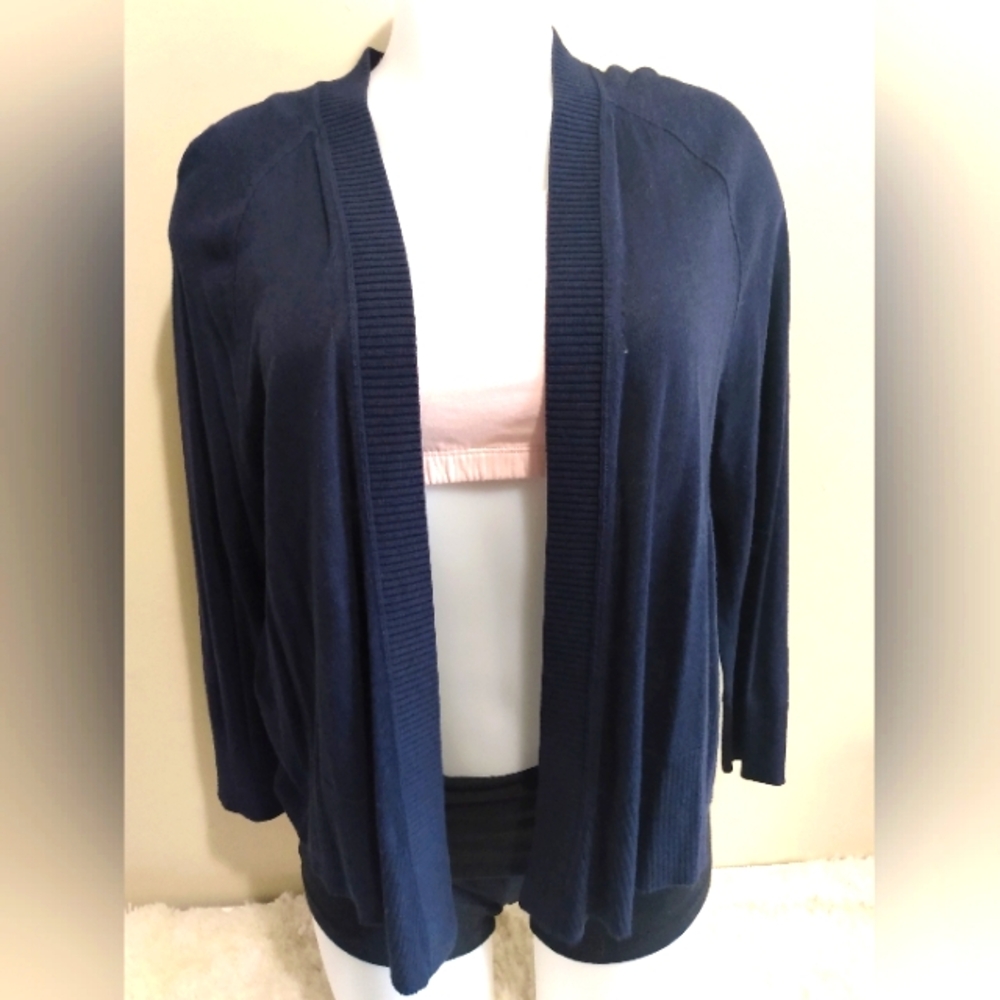 Eddie Bauer woman's size large navy cardigan